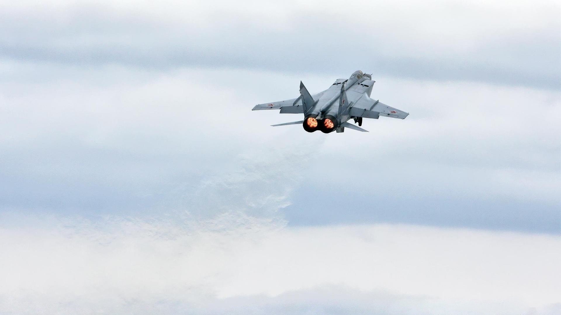 米兰体育官网-苏炳添激战加时田径世锦赛，苏炳添世界田径锦标赛